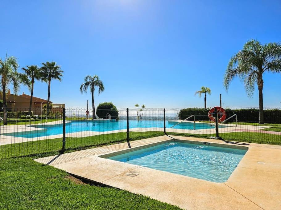 Hacienda Del Senorio De Cifuentes Apartment Estepona Exterior photo